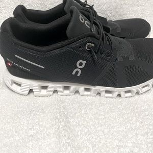 On cloud 5 women’s sneaker